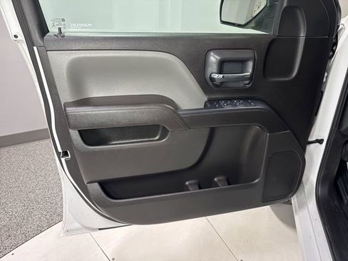 Used 2018 Chevrolet Silverado 1500 W/T w/ Trailering Package image 8