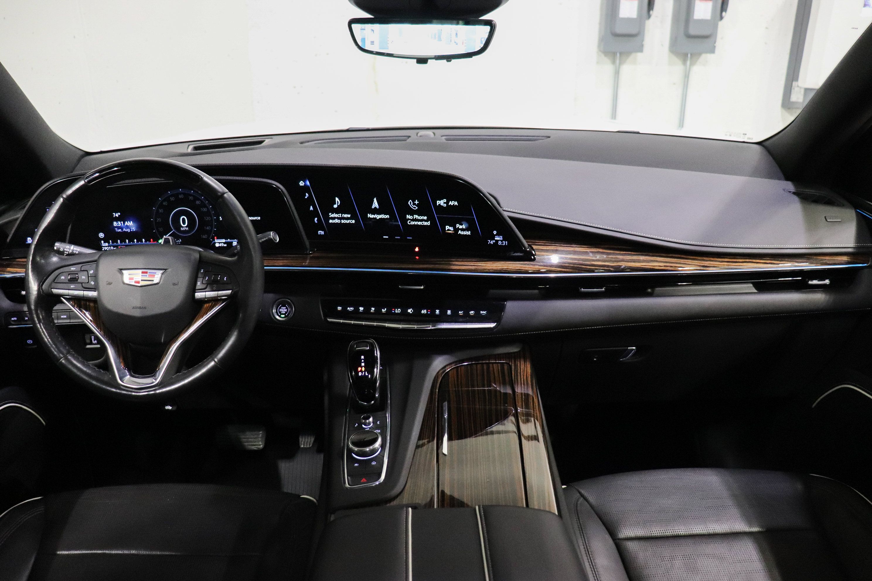 Used 2023 Cadillac Escalade Premium Luxury w/ LPO, Floor Liner Package AWD/4WD image 28