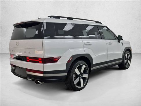 Used 2025 Hyundai Santa Fe Limited FWD image 5