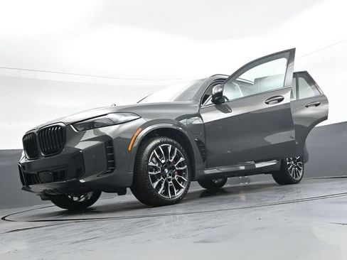 New 2026 BMW X5 xDrive50e w/ M Sport Package AWD/4WD image 50