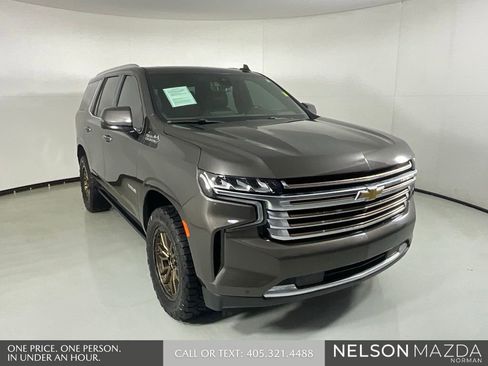 Used 2021 Chevrolet Tahoe High Country w/ Premium Package AWD/4WD image 3