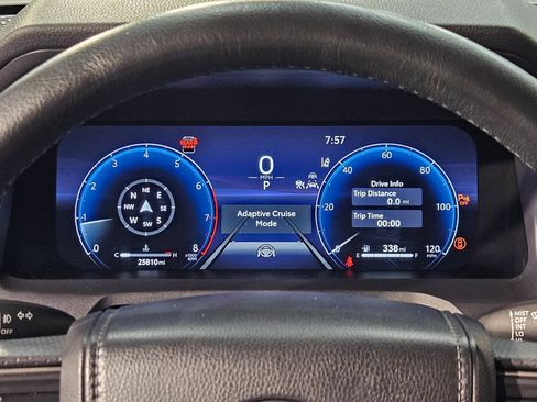 Used 2025 Toyota 4Runner TRD Off-Road AWD/4WD image 15