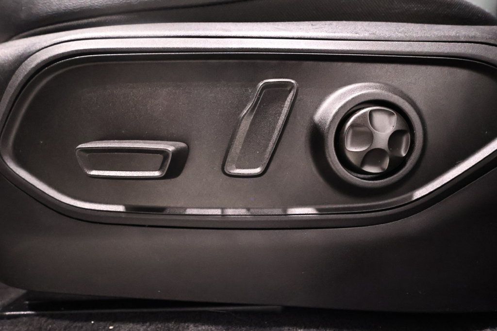 Used 2024 Jeep Grand Cherokee Limited AWD/4WD image 14