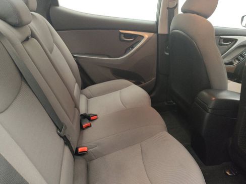 Used 2016 Hyundai Elantra SE w/ Option Group 02 image 19