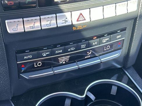 Used 2015 Mercedes-Benz E 550 Cabriolet image 24