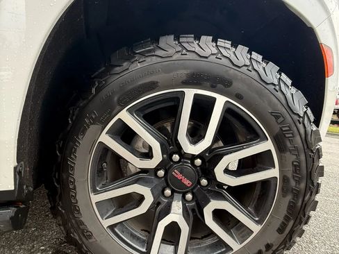 Used 2021 GMC Yukon AT4 w/ AT4 Premium Package image 19