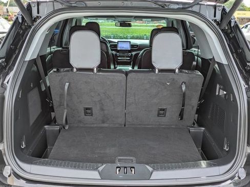 Used 2023 Ford Explorer Limited RWD image 12