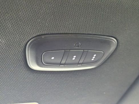 Certified 2024 Jeep Wagoneer L Series II w/ Flexible Seating Group image 23