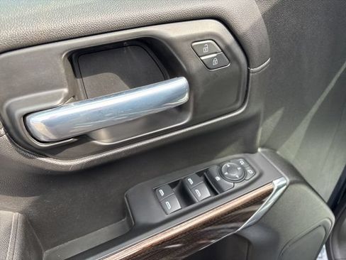 Used 2021 Chevrolet Silverado 1500 LT AWD/4WD image 12