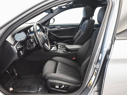 Used 2023 BMW 530e xDrive w/ Premium Package image 33