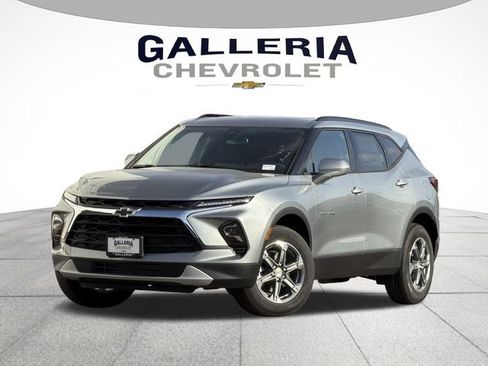 New 2026 Chevrolet Blazer LT w/ Convenience Package FWD image 1