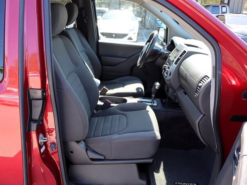 Used 2018 Nissan Frontier S image 12