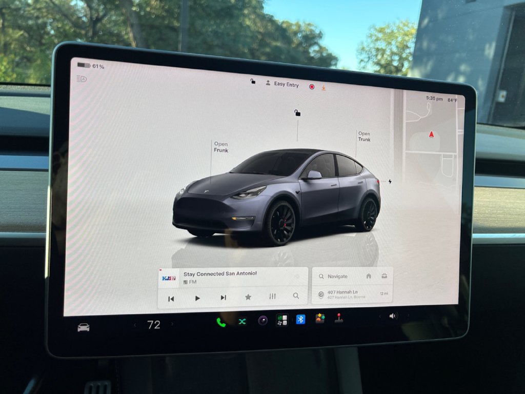 Used 2023 Tesla Model Y Performance AWD/4WD image 18