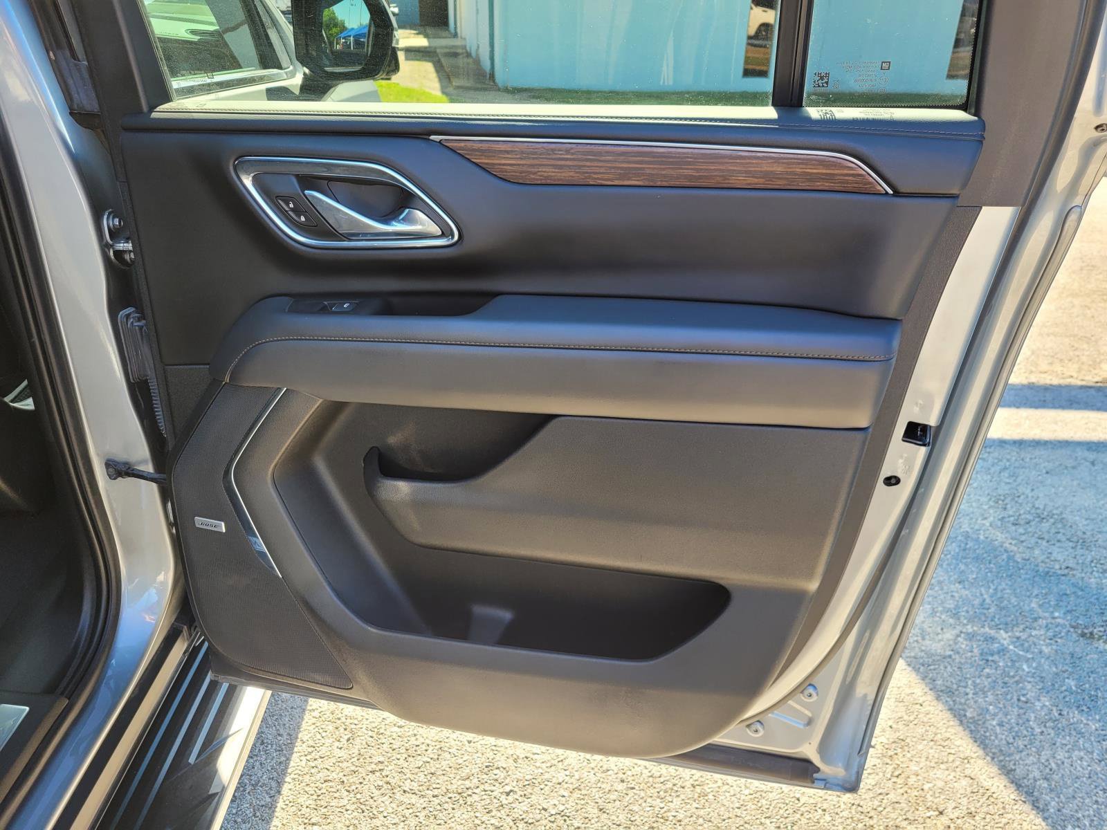 Used 2023 Chevrolet Suburban High Country AWD/4WD image 10