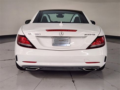 Used 2018 Mercedes-Benz SLC 300 image 9
