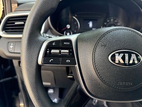 Used 2019 Kia Sorento L FWD image 19