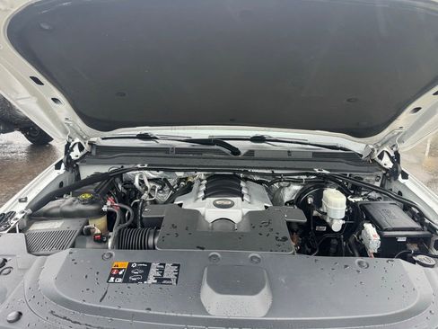 Used 2016 Cadillac Escalade Premium image 16