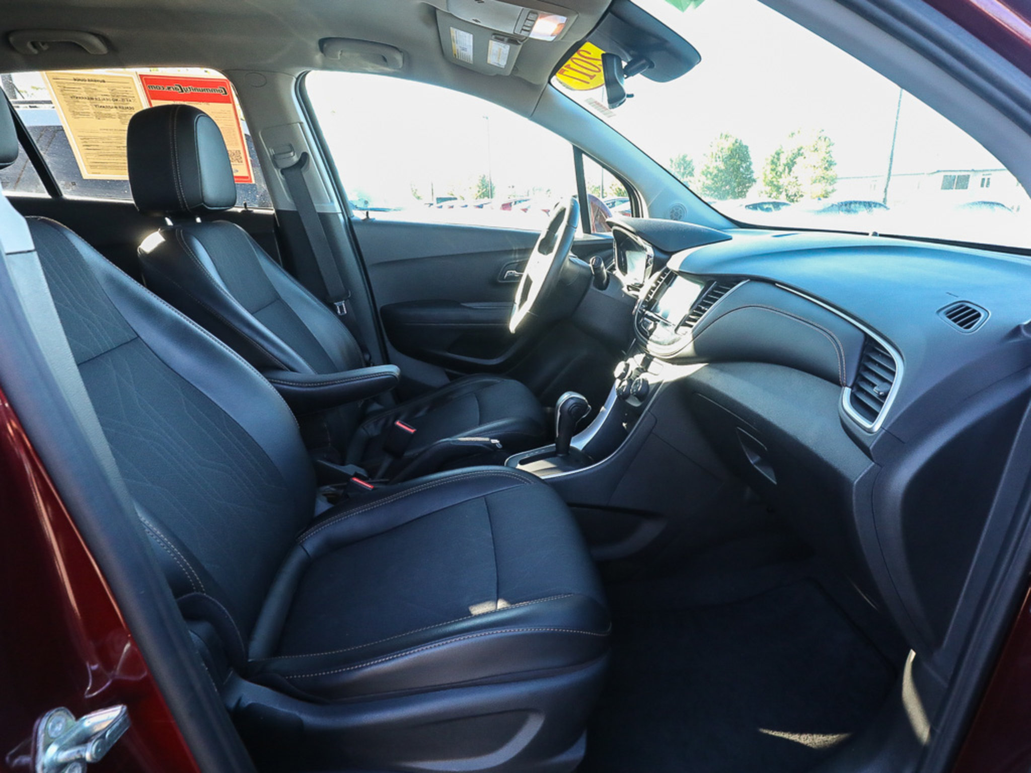 Used 2017 Chevrolet Trax LT w/ Driver Confidence Package AWD/4WD image 21