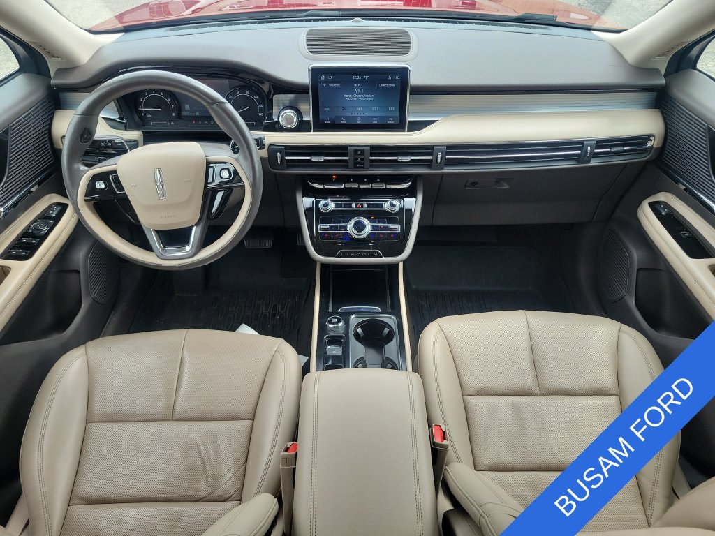 Used 2022 Lincoln Corsair AWD w/ Premium Package image 8