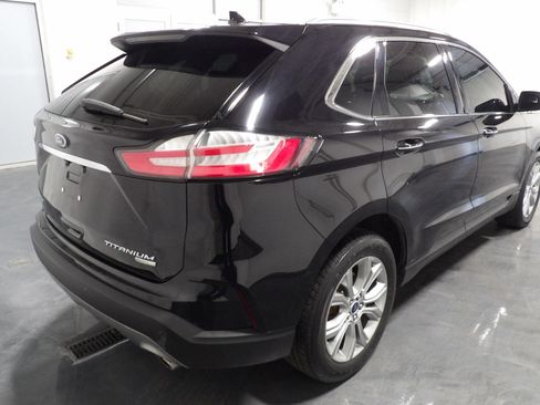 Used 2019 Ford Edge Titanium w/ Cold Weather Package AWD/4WD image 5