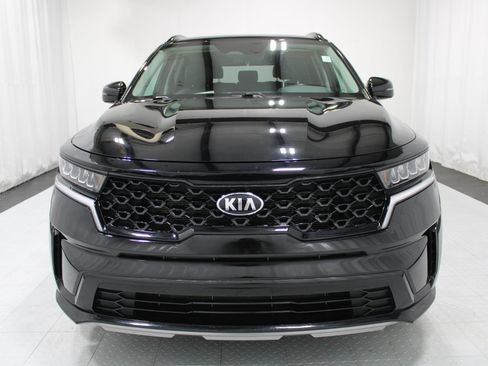 Used 2021 Kia Sorento S FWD image 3