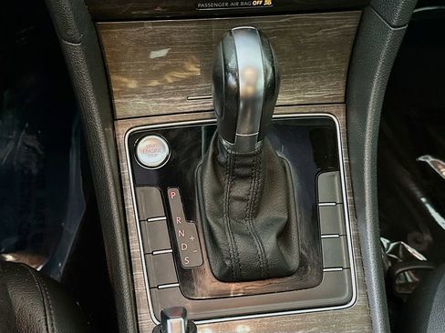 Used 2017 Volkswagen Passat 1.8T SE image 22