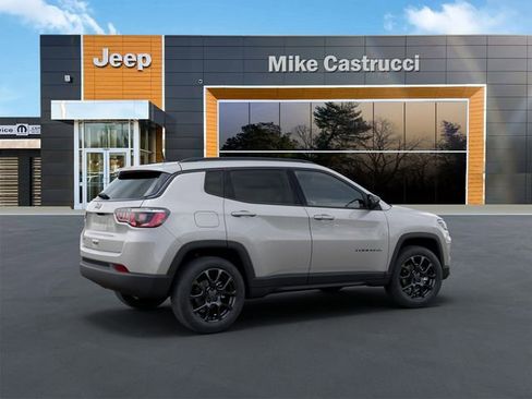 New 2026 Jeep Compass Latitude image 5