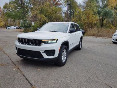 Certified 2022 Jeep Grand Cherokee Laredo w/ Luxury Tech Group I