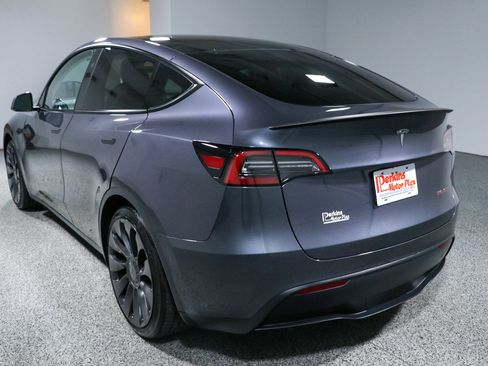 Used 2023 Tesla Model Y Long Range AWD/4WD image 9