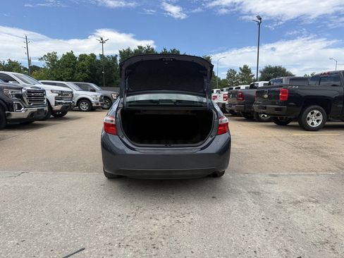 Used 2015 Toyota Corolla LE FWD image 36