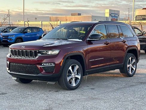 New 2025 Jeep Grand Cherokee Limited image 4