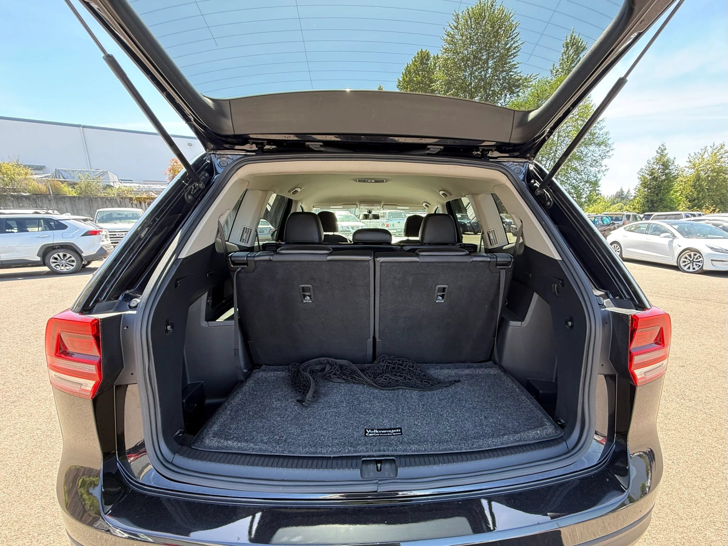 Used 2018 Volkswagen Atlas SE AWD/4WD image 24