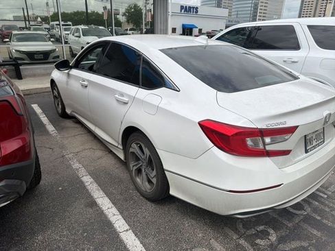 Used 2020 Honda Accord EX image 2