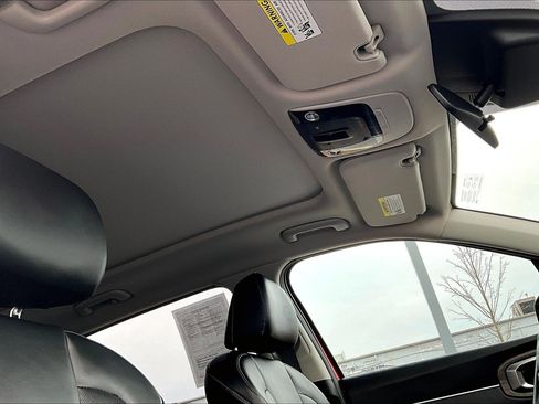 Used 2022 Kia Sorento S w/ Panoramic Sunroof Package image 28