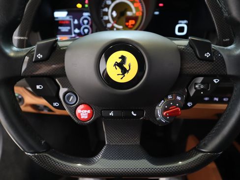 Used 2021 Ferrari F8 Tributo image 31