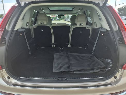 Certified 2024 Volvo XC90 B6 Plus w/ Protection Package Premier AWD/4WD image 12