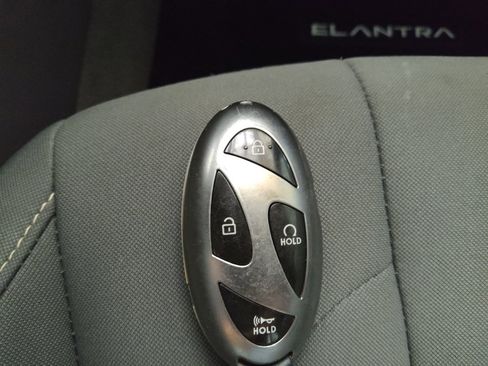 Used 2024 Hyundai Elantra SEL w/ Convenience Package FWD image 32