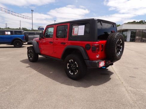 Used 2024 Jeep Wrangler Unlimited Rubicon 4xe AWD/4WD image 6