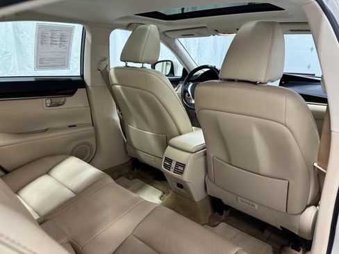Used 2014 Lexus ES 350 w/ Luxury Package FWD image 55