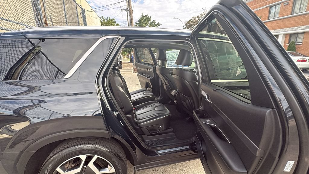 Used 2024 Hyundai Palisade Limited AWD/4WD image 26