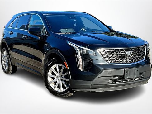 Used 2021 Cadillac XT4 Luxury image 3