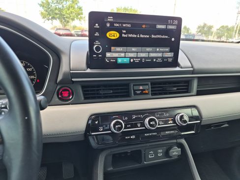 Certified 2024 Honda Pilot EX-L image 12