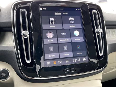 New 2026 Volvo XC40 B5 Plus w/ Protection Package Premier image 22