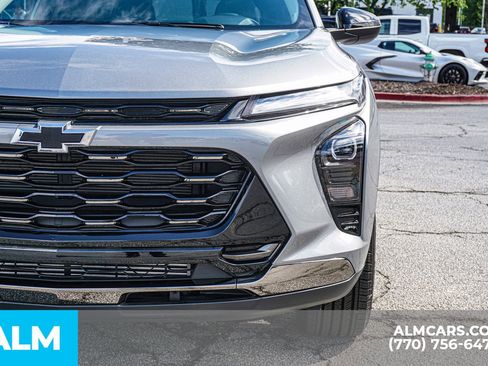 Used 2025 Chevrolet Trax ACTIV FWD image 19