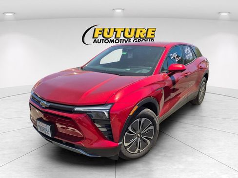 Used 2025 Chevrolet Blazer EV LT AWD/4WD image 3