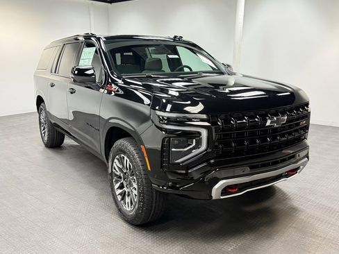 New 2026 Chevrolet Suburban Z71 image 9