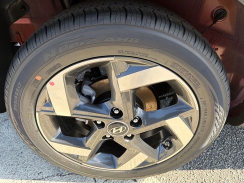 New 2026 Hyundai Venue SEL image 17