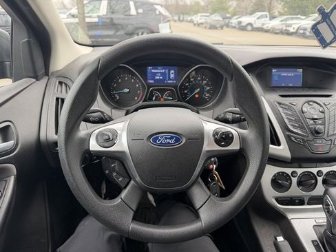 Used 2014 Ford Focus SE w/ SE Winter Package image 14