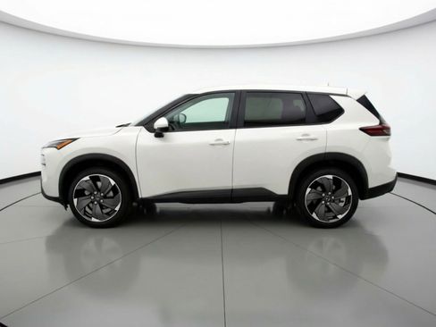 Used 2025 Nissan Rogue SV image 5