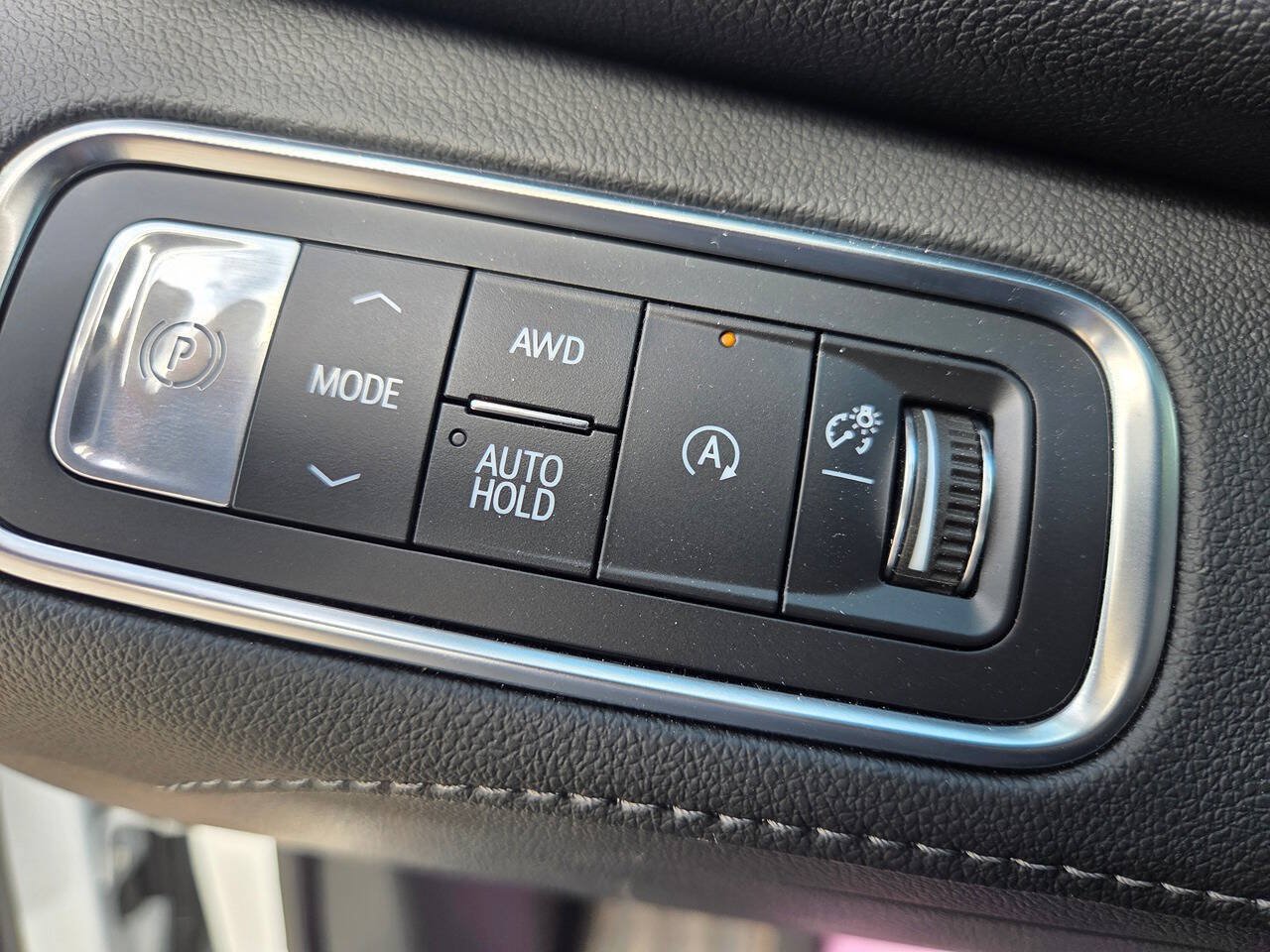 Used 2026 Buick Enclave Preferred AWD/4WD image 12